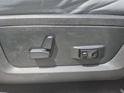 2017 RAM 1500 Big Horn Crew Cab 4x4 5'7" Box