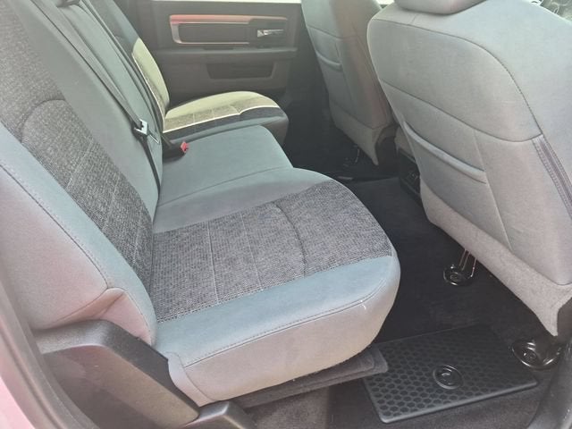 2017 RAM 1500 Big Horn Crew Cab 4x4 5'7" Box