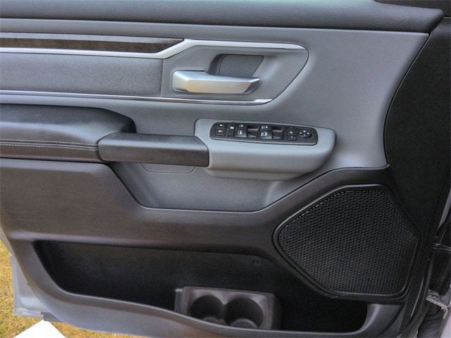 2020 RAM 1500 Big Horn Crew Cab 4x4 5'7" Box