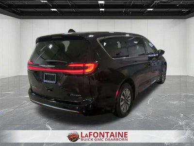2024 Chrysler Pacifica Hybrid Select