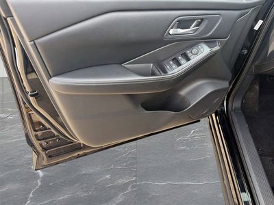 2025 Nissan Rogue SV FWD