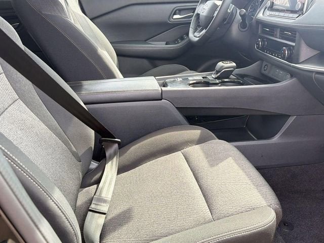 2025 Nissan Rogue SV FWD