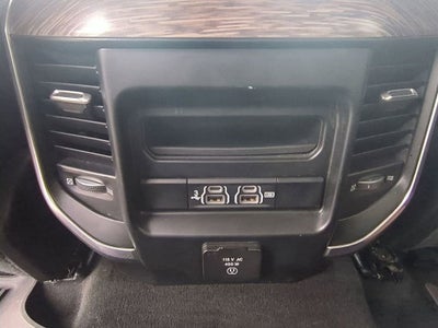 2020 RAM 1500 Laramie Crew Cab 4x4 5'7" Box