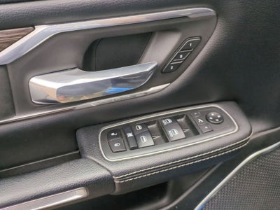 2020 RAM 1500 Laramie Crew Cab 4x4 5'7" Box