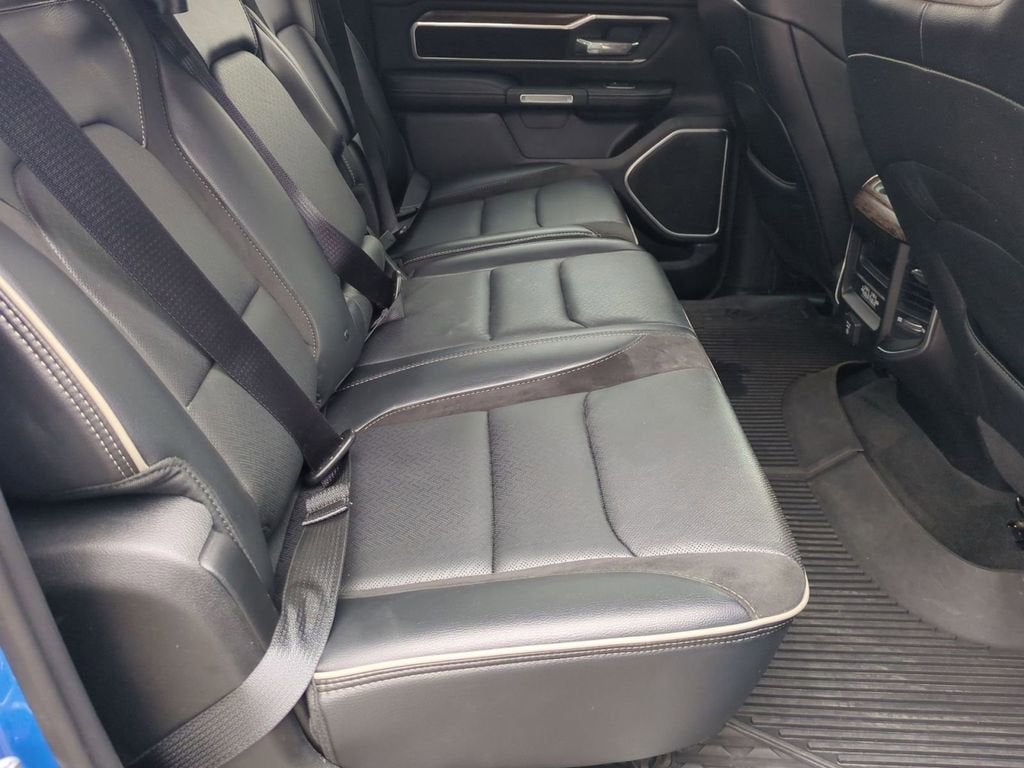 2020 RAM 1500 Laramie Crew Cab 4x4 5'7" Box