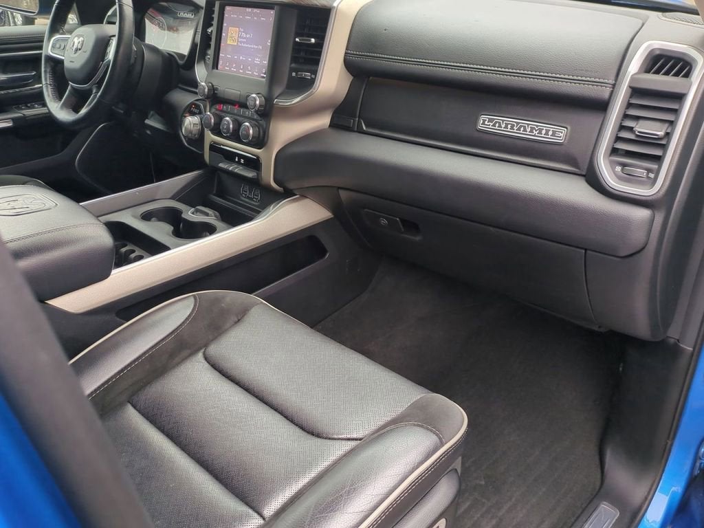 2020 RAM 1500 Laramie Crew Cab 4x4 5'7" Box