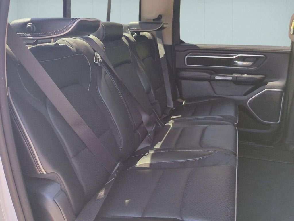 2020 RAM 1500 Laramie Crew Cab 4x4 5'7" Box