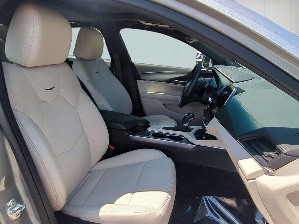 2025 Cadillac CT4 Premium Luxury