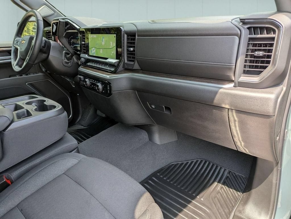2025 Chevrolet Silverado 1500 LT (2FL)