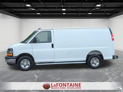 2025 Chevrolet Express Cargo WT