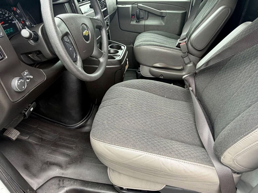 2024 Chevrolet Express Cargo 2500 WT