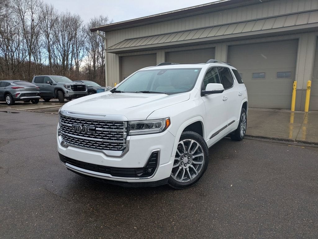 2023 GMC Acadia Denali
