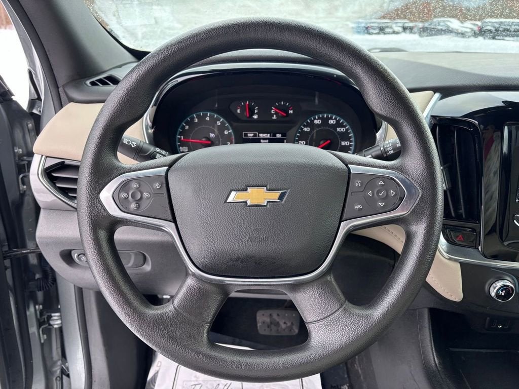 2023 Chevrolet Traverse LS