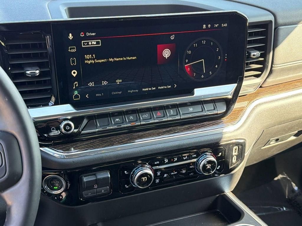 2025 GMC Sierra 1500 Elevation