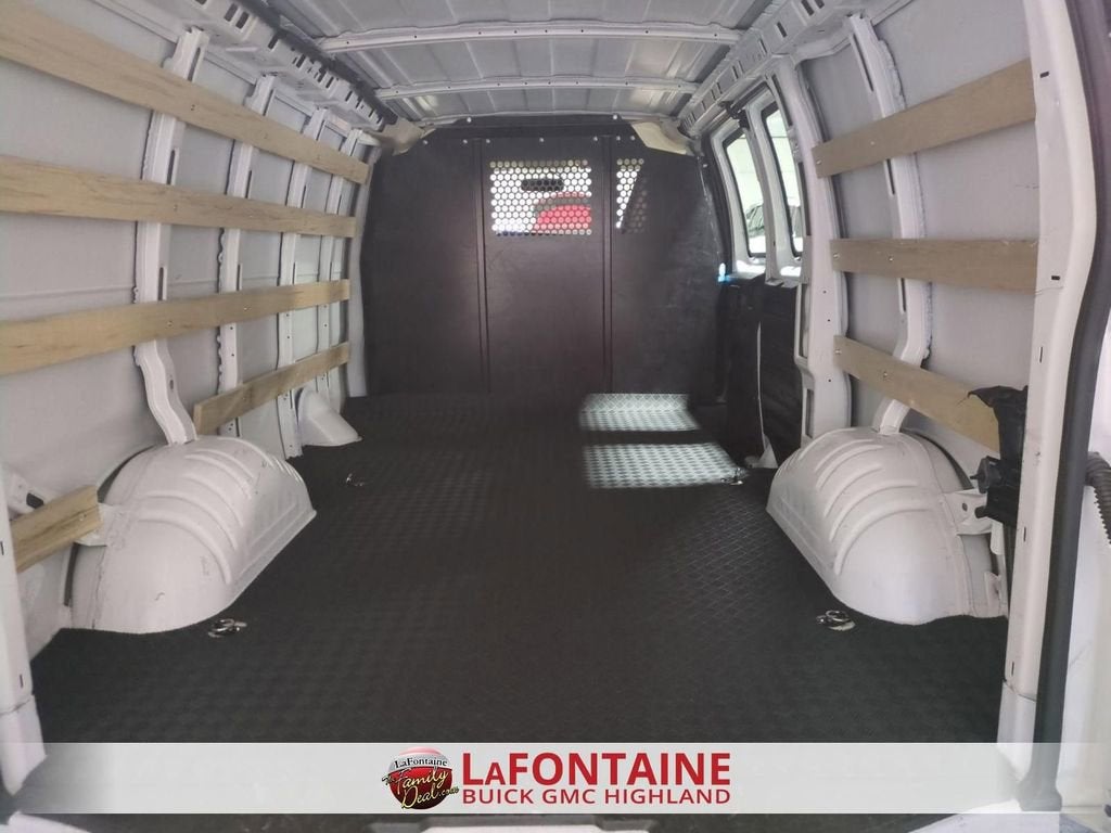 2024 GMC Savana Cargo 2500 Work Van