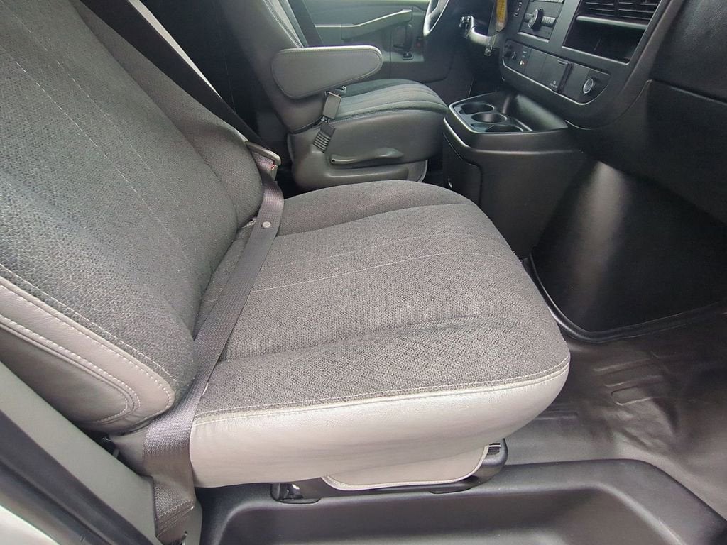 2023 GMC Savana Cargo 2500 Work Van