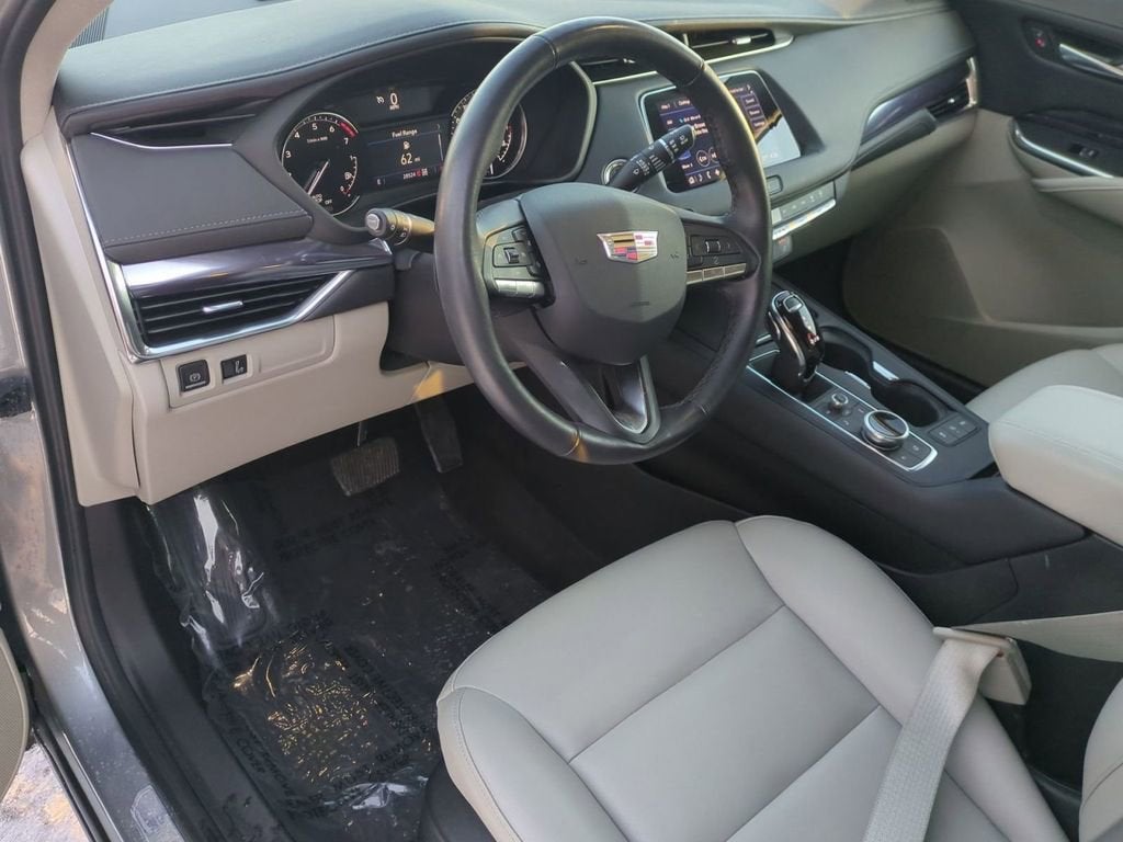 2023 Cadillac XT4 Luxury