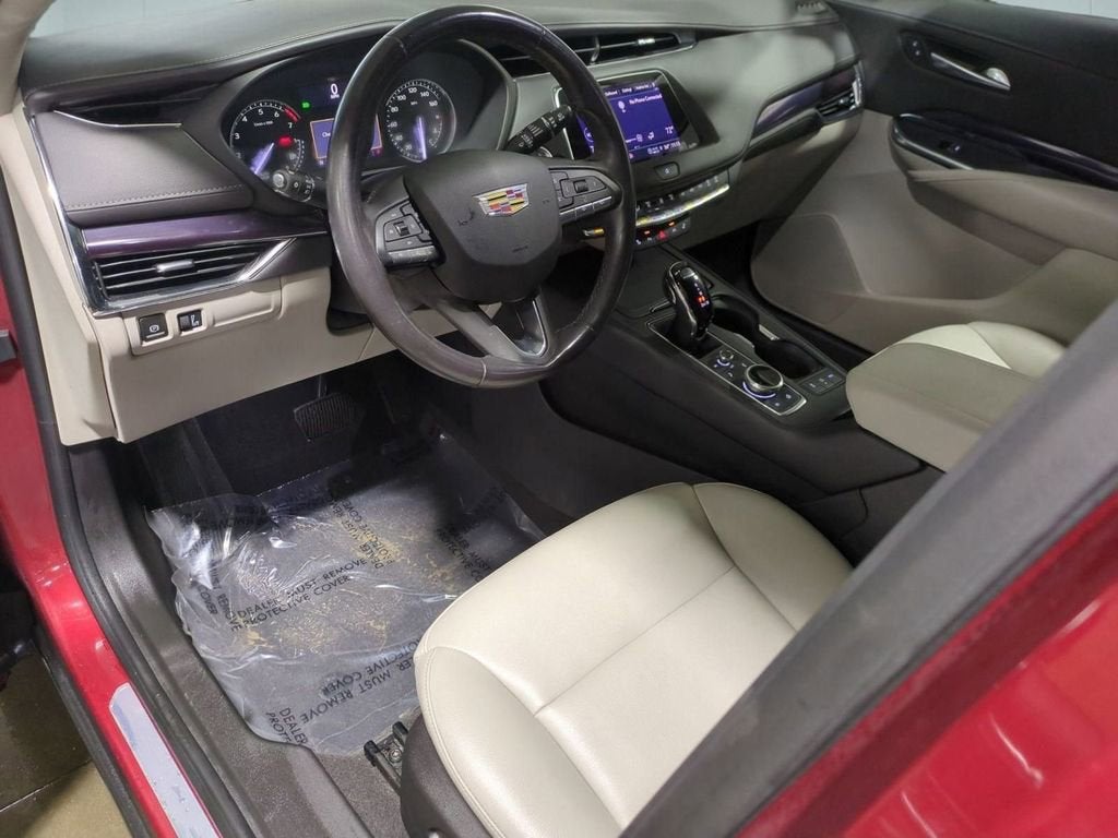 2023 Cadillac XT4 Luxury