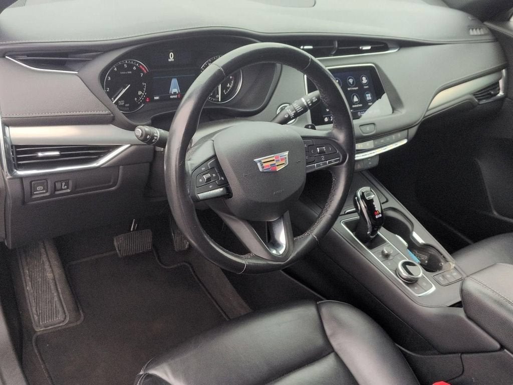 2023 Cadillac XT4 FWD Premium Luxury
