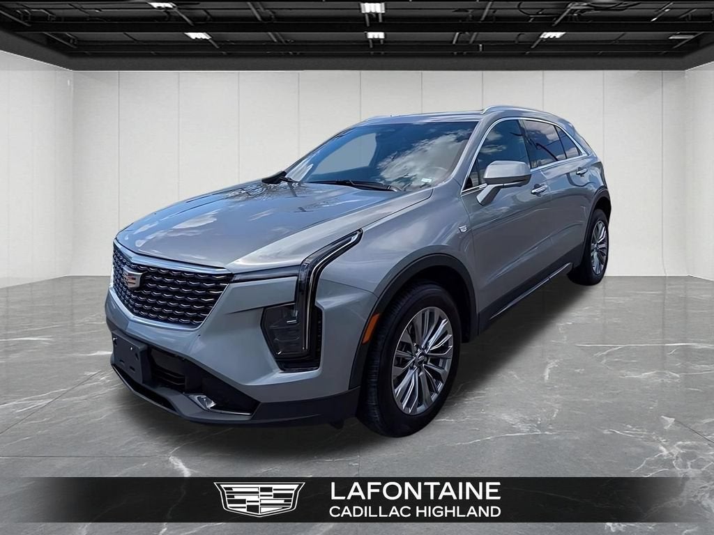 2025 Cadillac XT4 Premium Luxury
