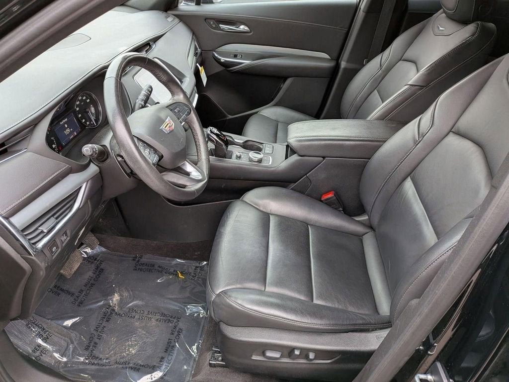 2023 Cadillac XT4 Premium Luxury