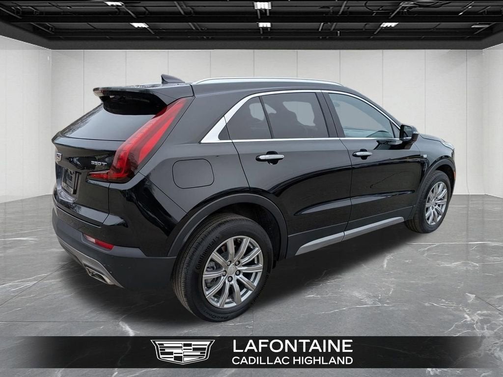 2023 Cadillac XT4 Premium Luxury
