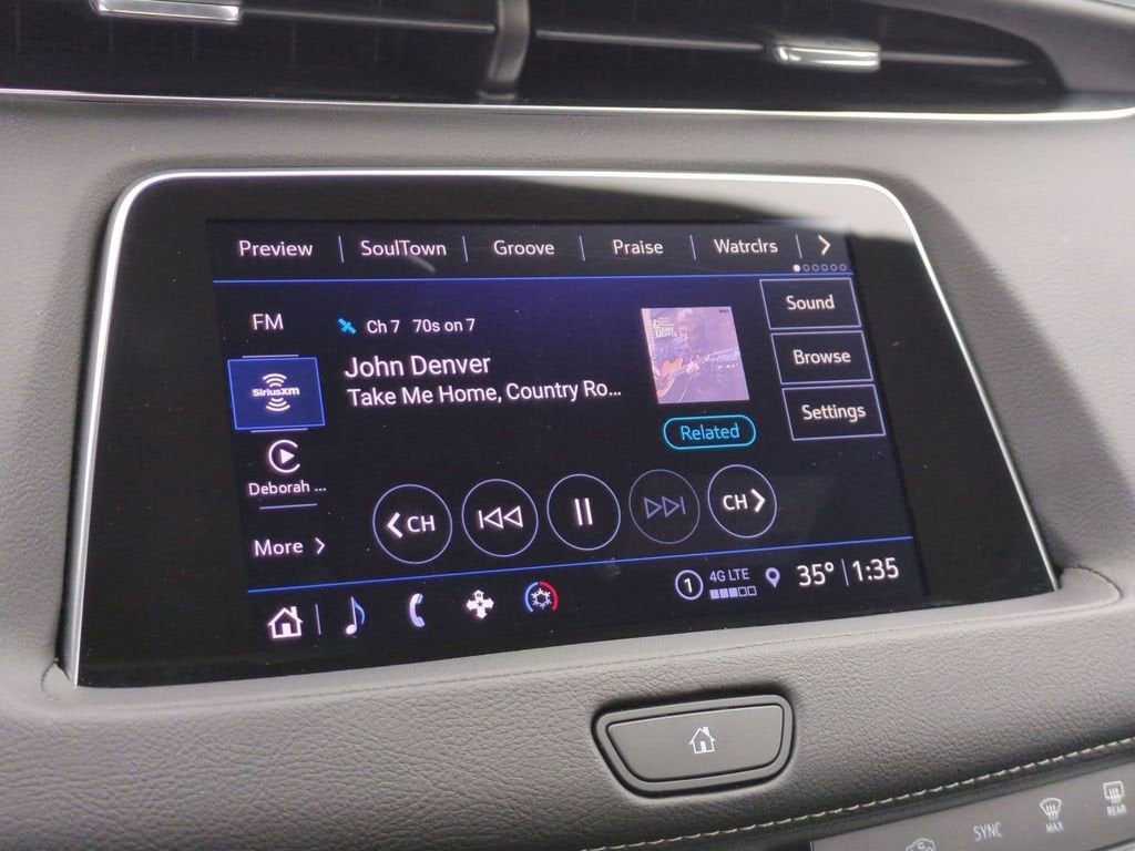 2023 Cadillac XT4 Premium Luxury