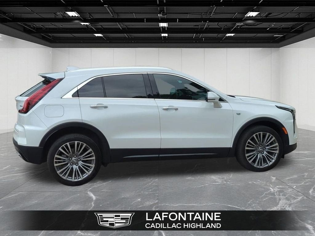 2024 Cadillac XT4 Premium Luxury