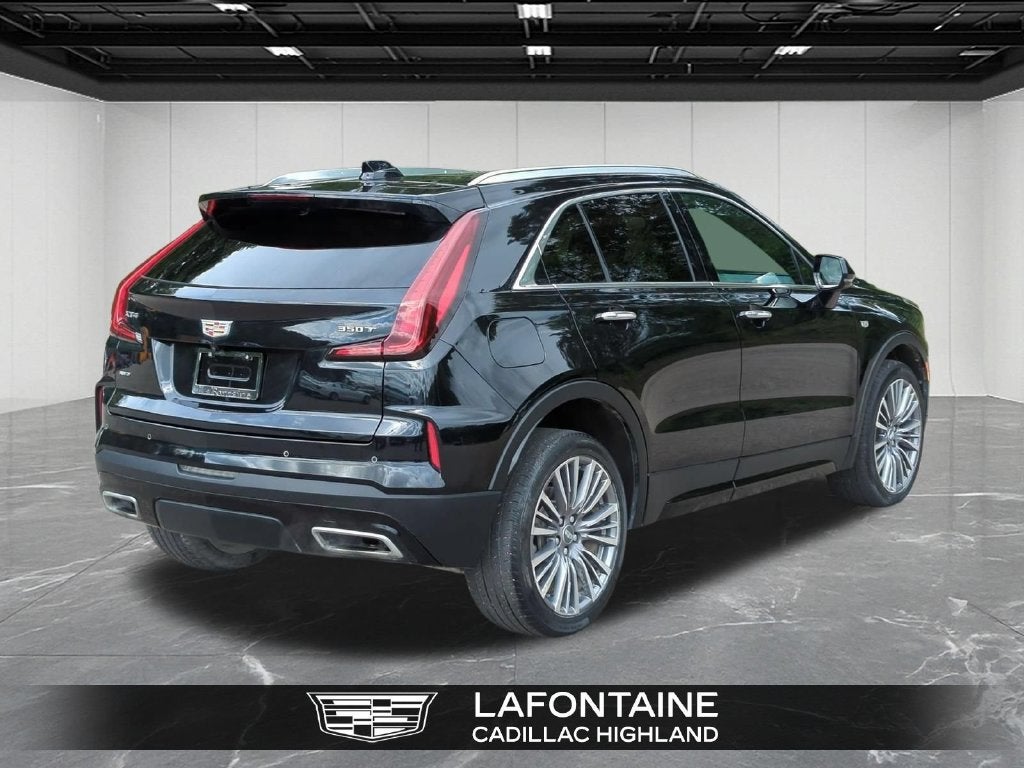 2024 Cadillac XT4 Premium Luxury