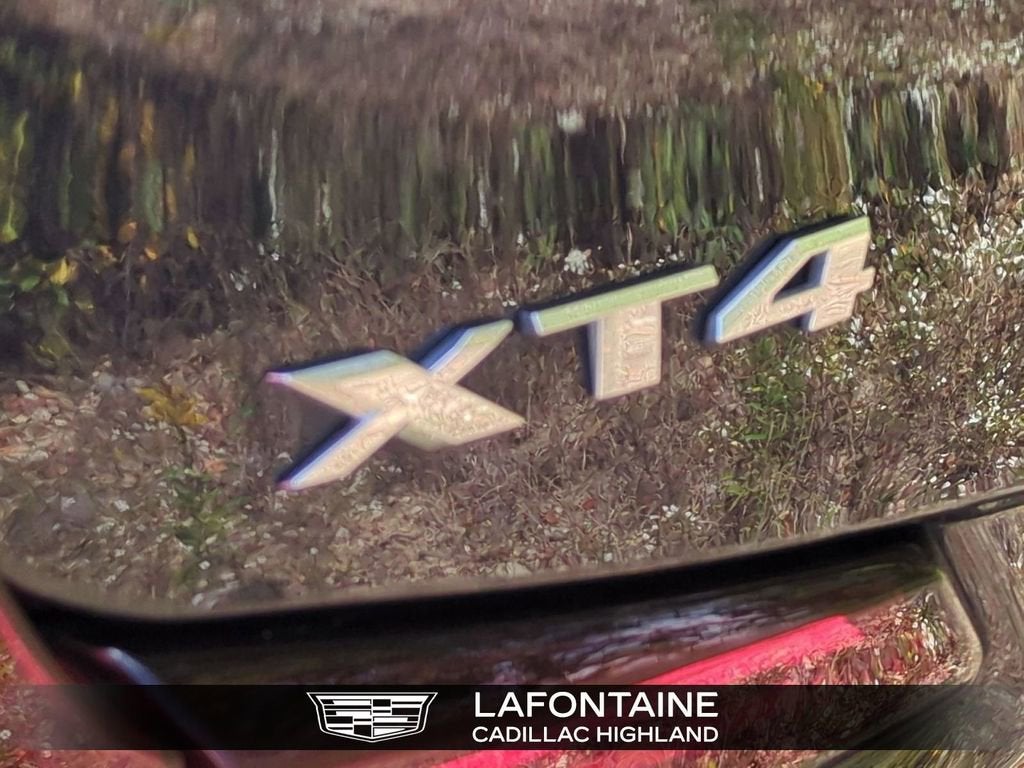 2022 Cadillac XT4 Premium Luxury