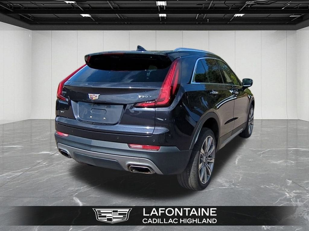 2022 Cadillac XT4 Premium Luxury