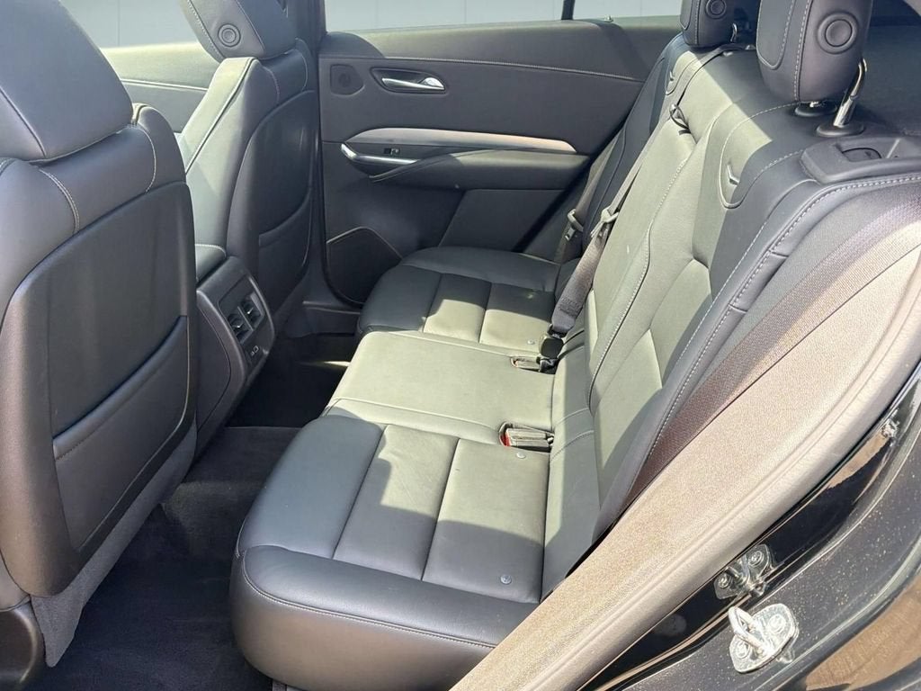 2023 Cadillac XT4 AWD Premium Luxury