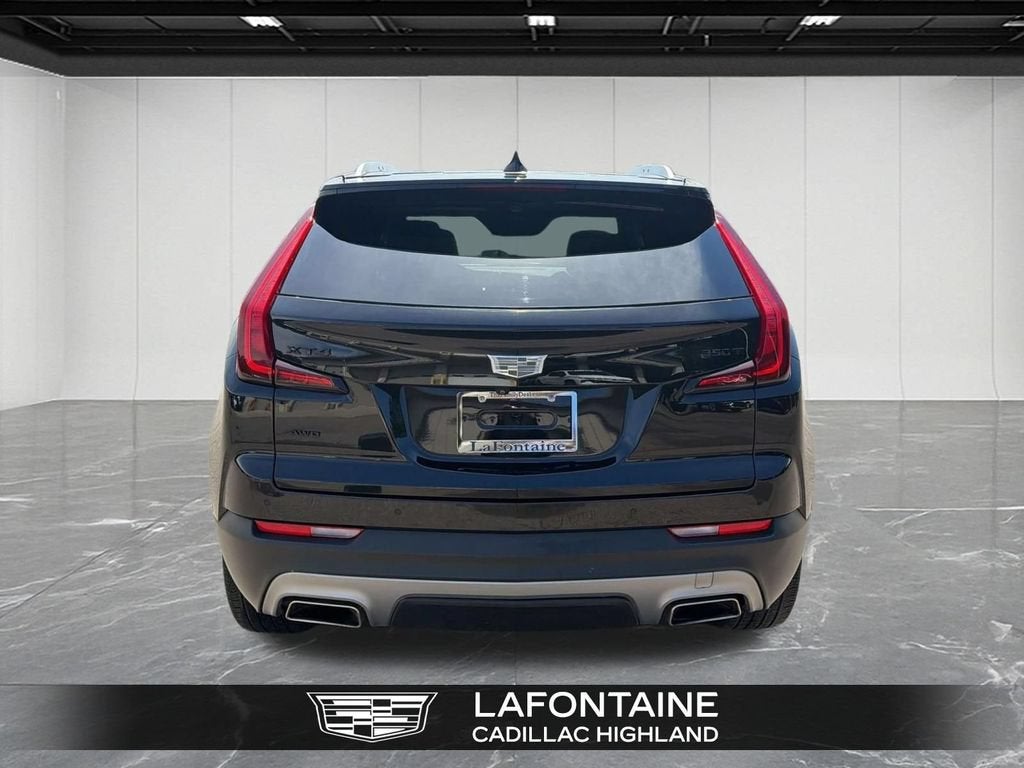 2023 Cadillac XT4 AWD Premium Luxury