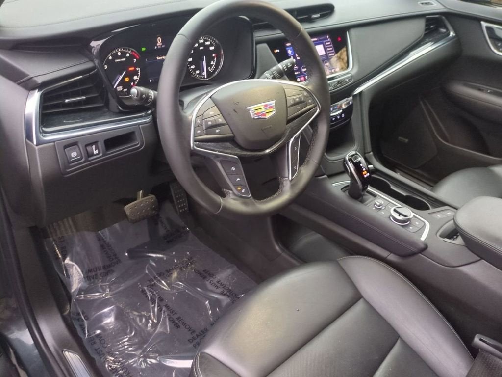 2022 Cadillac XT5 Premium Luxury