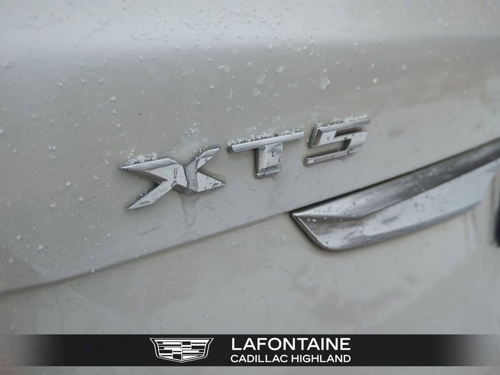 2020 Cadillac XT5 Premium Luxury