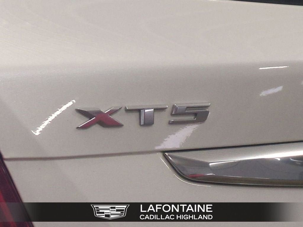 2017 Cadillac XT5 Luxury AWD