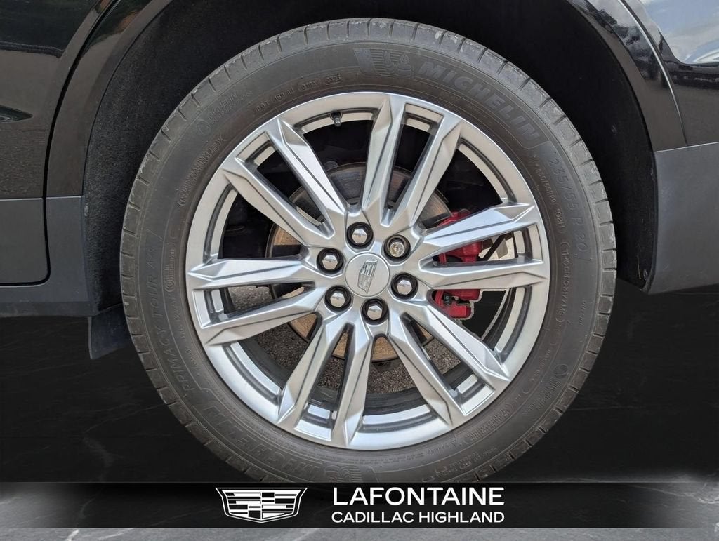 2024 Cadillac XT5 Sport