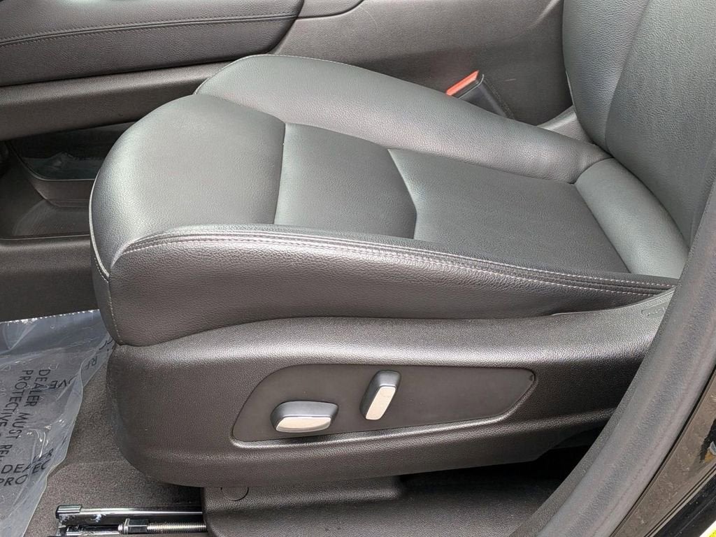 2025 Cadillac XT6 Luxury