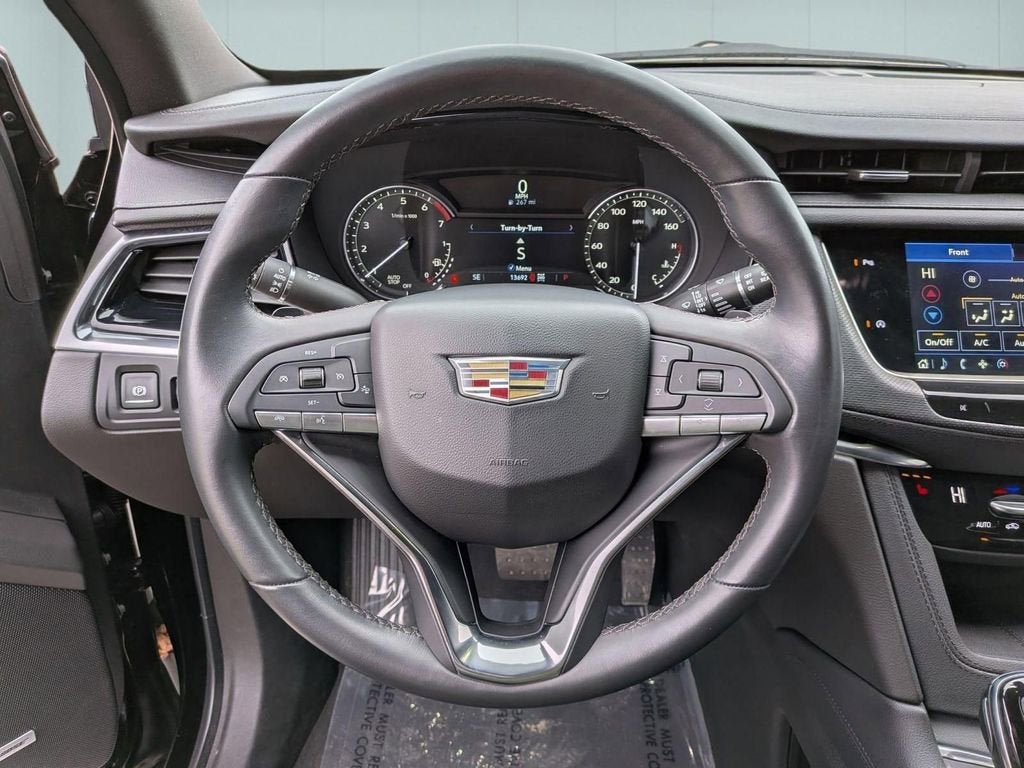 2025 Cadillac XT6 Luxury