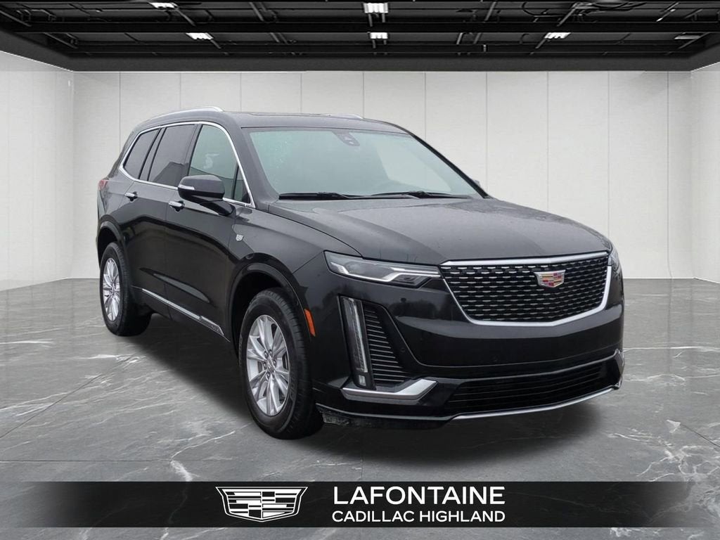 2025 Cadillac XT6 Luxury