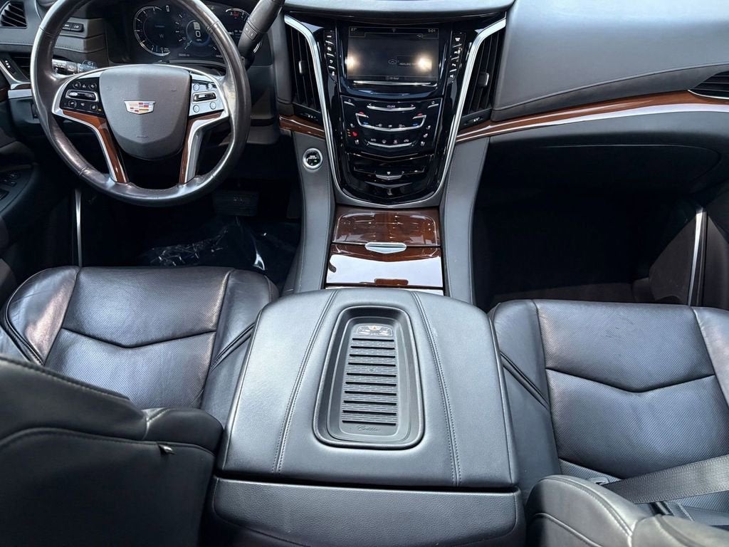 2020 Cadillac Escalade Luxury