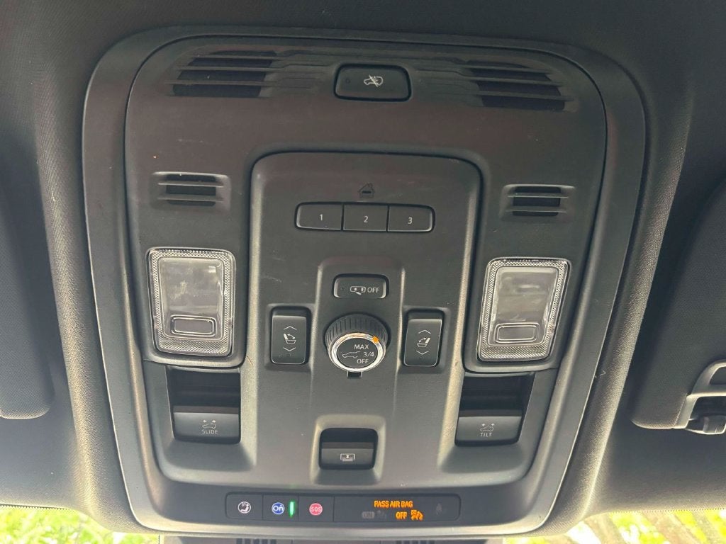 2023 Cadillac Escalade 4WD Premium Luxury