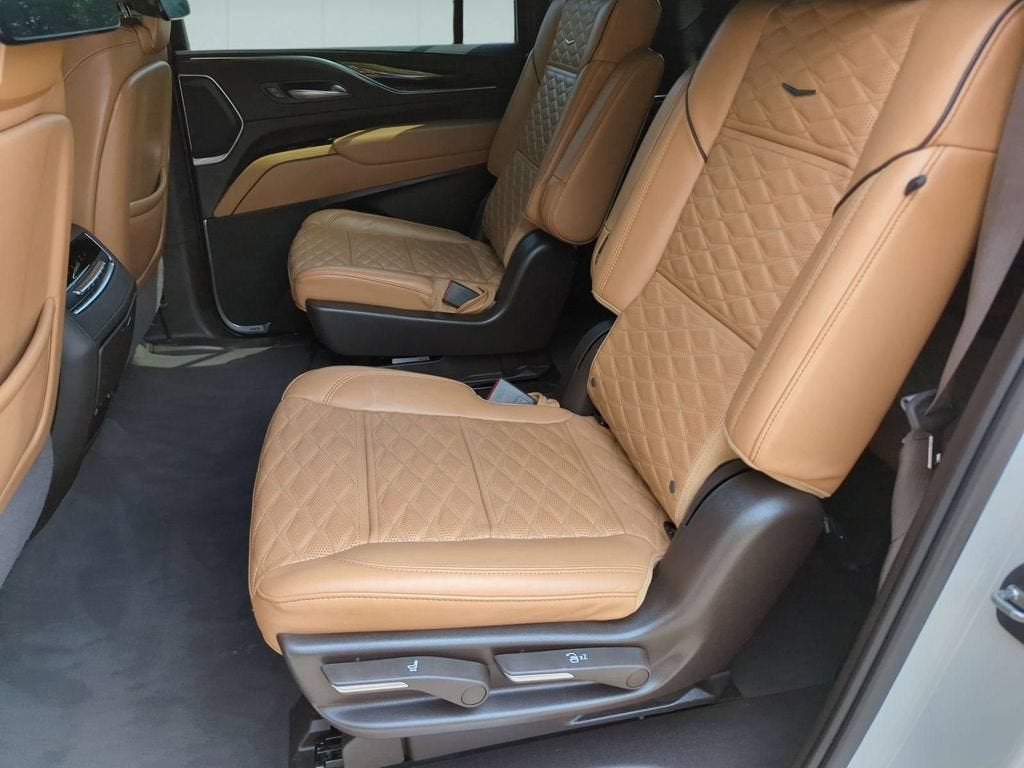 2023 Cadillac Escalade ESV 4WD Premium Luxury