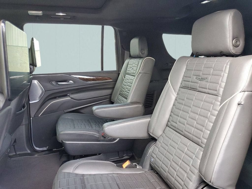 2023 Cadillac Escalade ESV 4WD Sport Platinum