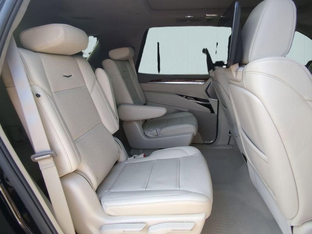2025 Cadillac Escalade Sport Platinum