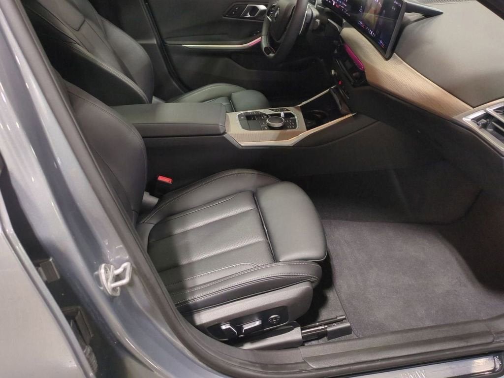 2025 BMW 3 Series 330i xDrive