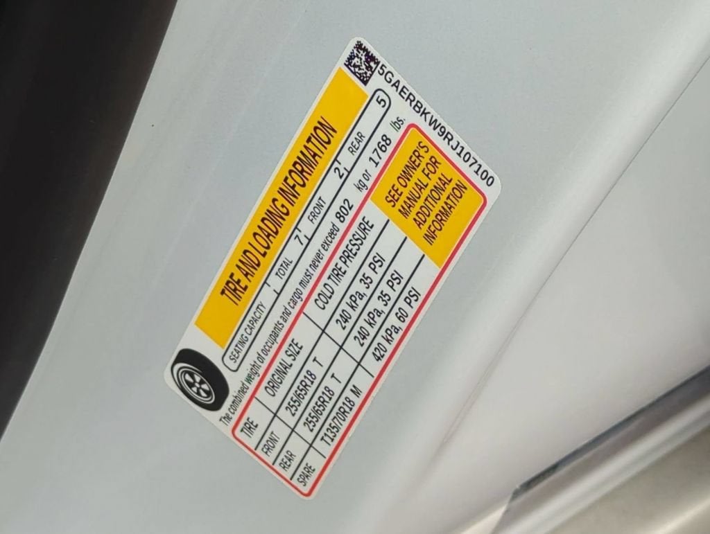 2024 Buick Enclave Essence