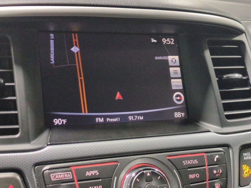 2020 Nissan Pathfinder SL