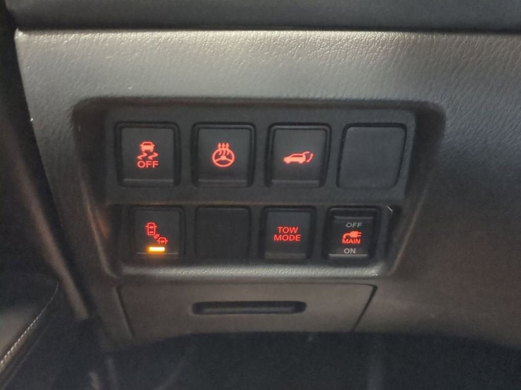 2020 Nissan Pathfinder SL