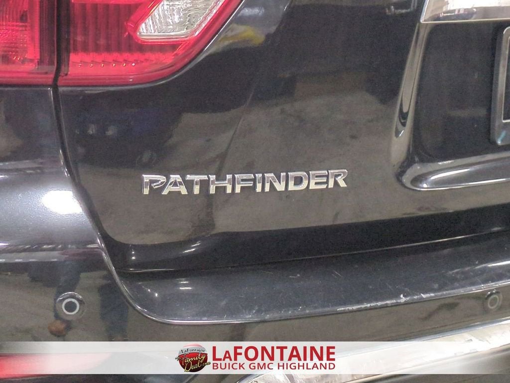 2020 Nissan Pathfinder SL